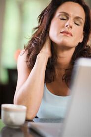 Πόνος στον αυχένα λόγω οστεοχονδρωσίας